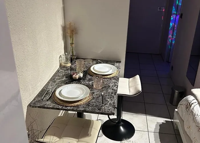 Les Temps Heureux 아파트 *